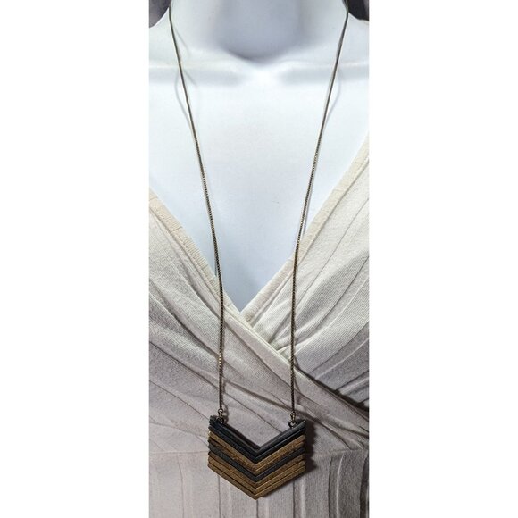 1934 Arrowstack Chevron Multi-Metallic Pendant Necklace - Picture 2 of 8